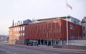 Akustikpuds - Akustikloft: VUC Sønderborg - atrium